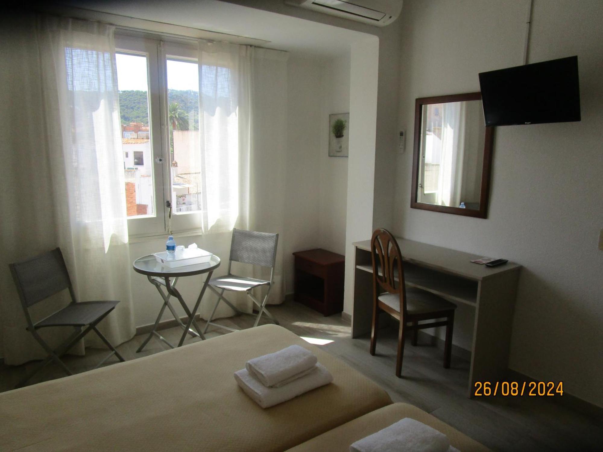 Hotel Apartaments Gesoria Porta Ferrada Sant Feliu de Guíxols Extérieur photo